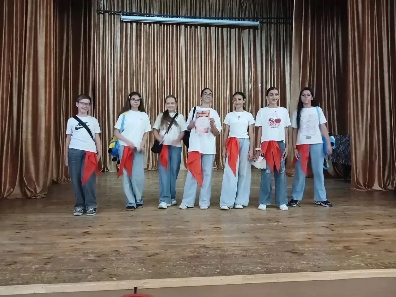 Золотая хохлома, спорт-батл, танцевальный флешмоб..